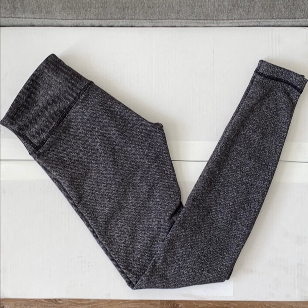 lululemon leggings - size 4, charcoal gray/black